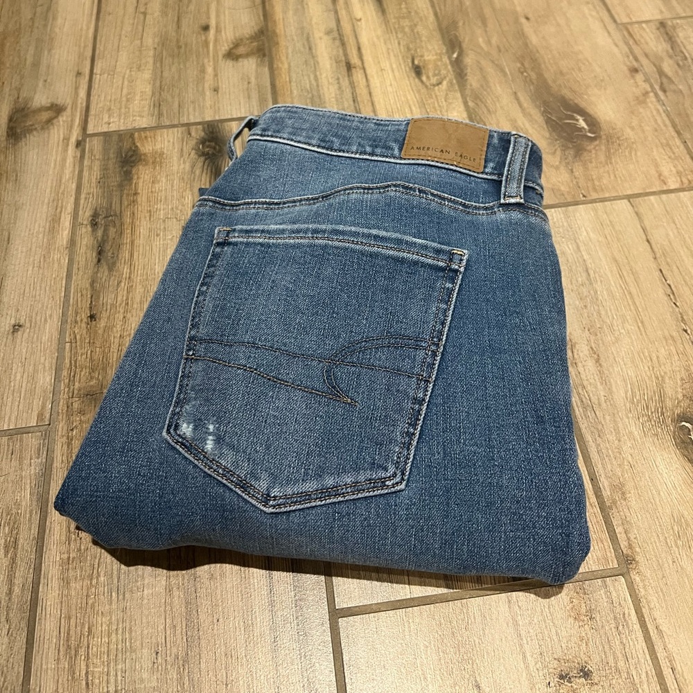 NWT American Eagle THE DREAM JEAN High Waisted Jegging Size 8